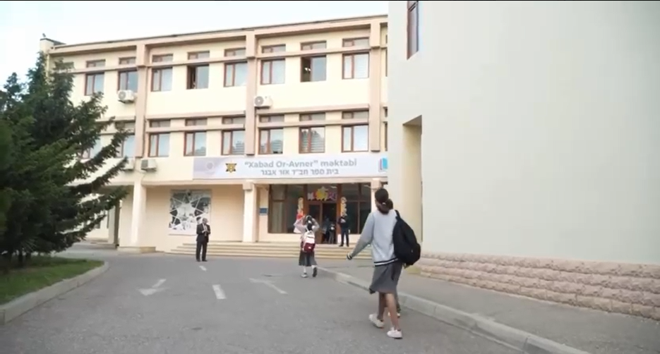 Bakıdakı yəhudi məktəbindən VİDEO yayıldı