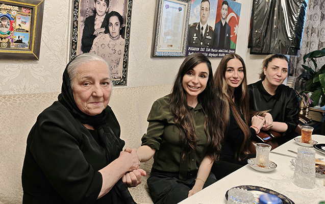Leyla və Arzu Əliyevalar Polad Həşimovun evində