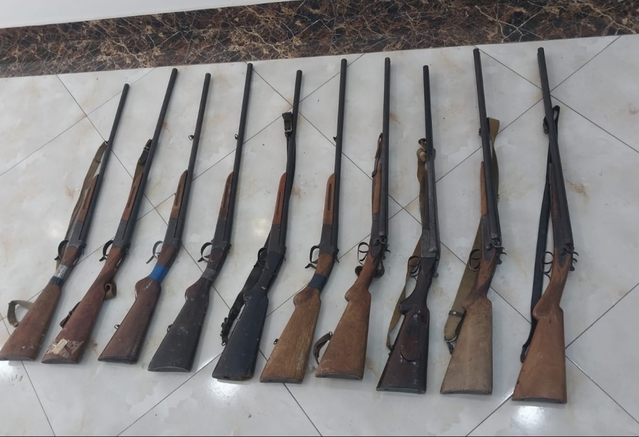 Sakinlər bu silahları könüllü təhvil veriblər 