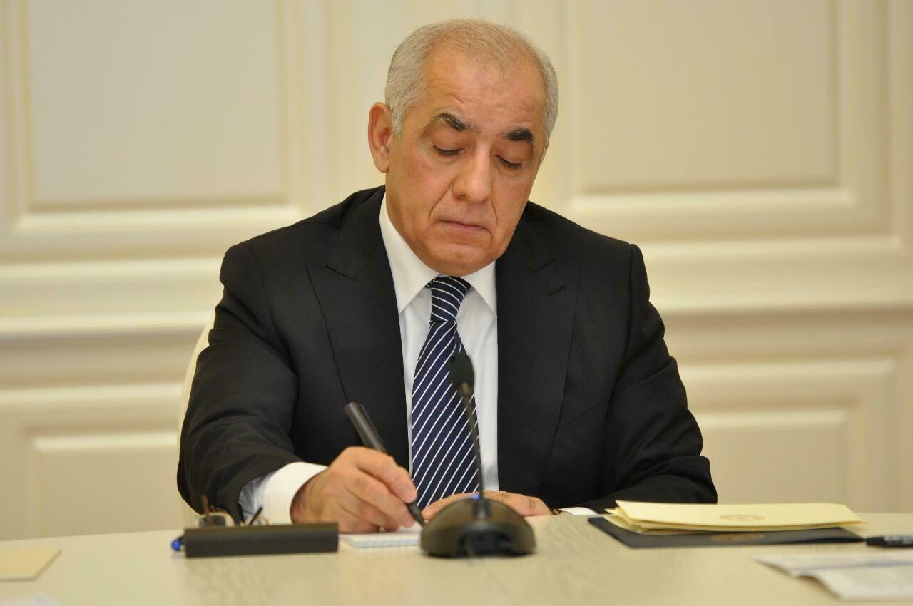 Əli Əsədov qərar imzalayıb 