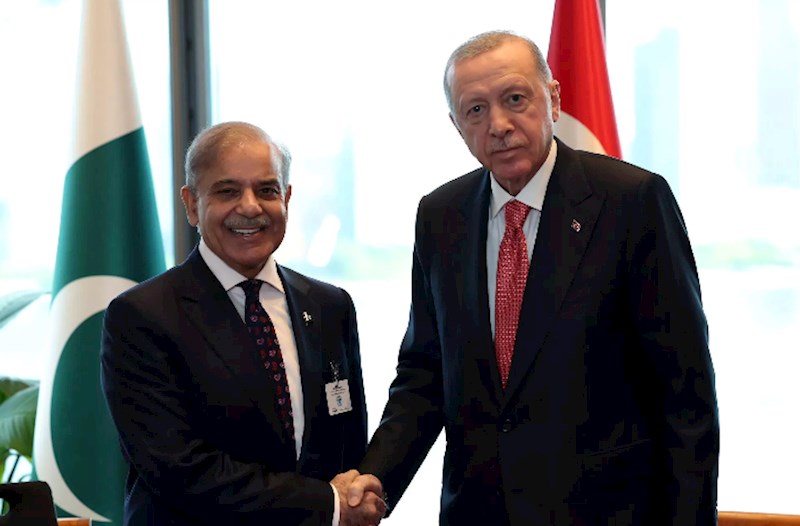 Ərdoğan Şahbaz Şəriflə telefonla danışdı 