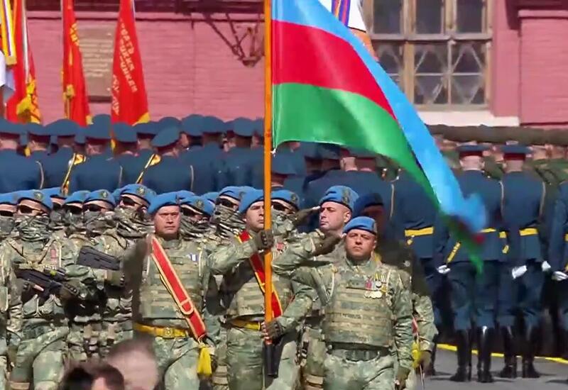 Azərbaycan hərbçiləri Qələbə paradında