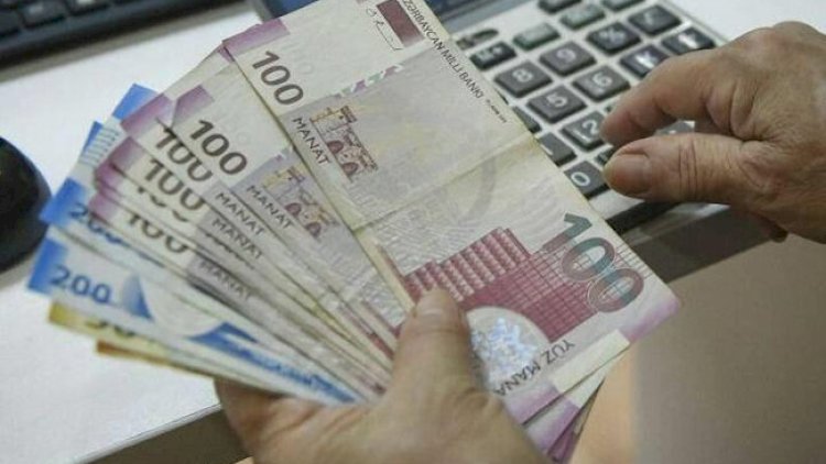 Azərbaycanda bu şəxslərin maaşı artırıldı