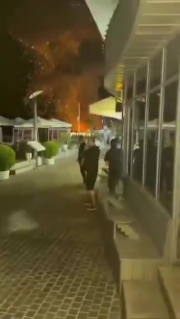 Ukrayna ordusu Rusiyanın Soçi limanını bombalayır. 