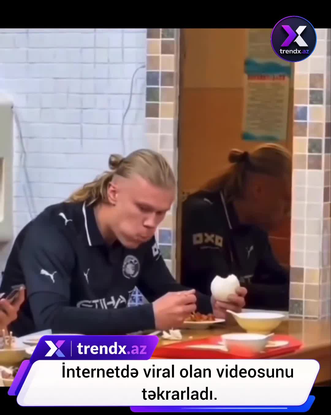 İnternetdə viral olan videosunu təkrarladı.