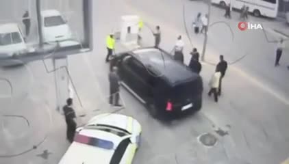 DƏRƏBƏYLİK❗Deputatın sürücüsü maşını polisin üzərinə sürdü