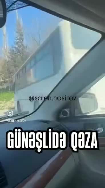 Günəşlidə iki avtobus toqquşdu