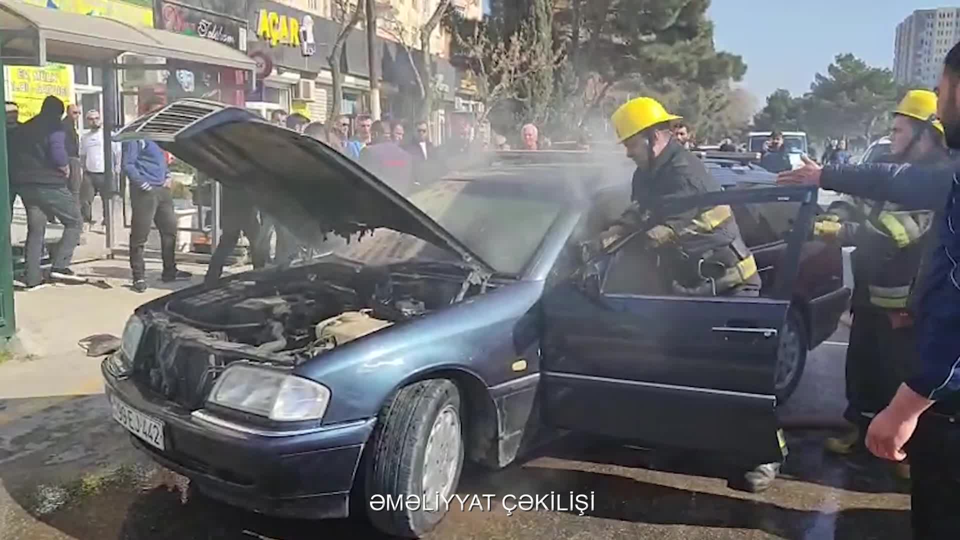 Sumqayıtda avtomobil yandı