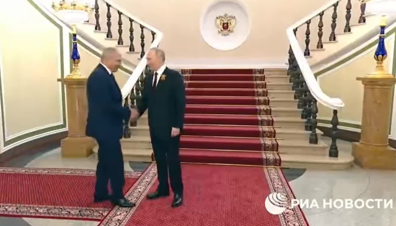 Paşinyan Kremldə “yolunu azdı”