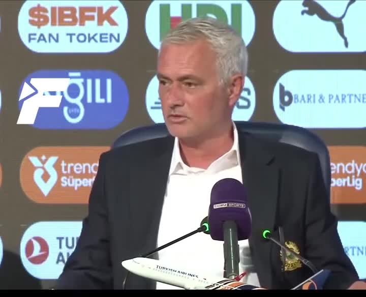 “Heyətimi gecə klublarında seçirəm”