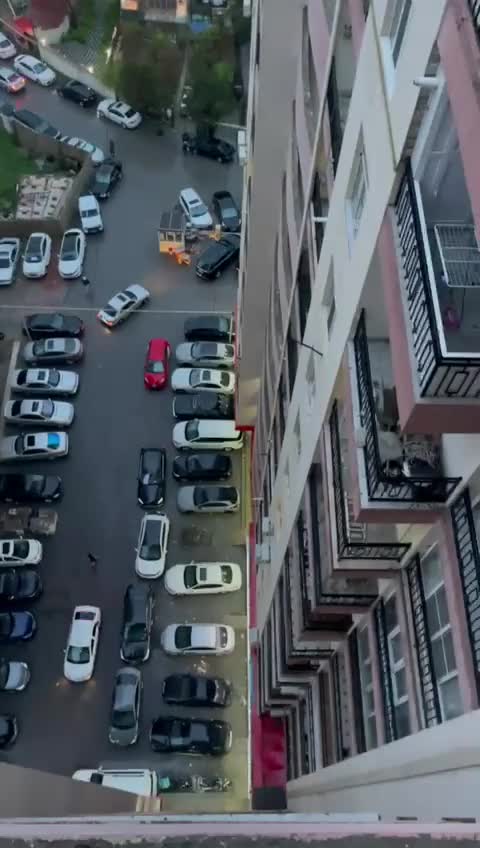 “Bütün blokların qabağı bağlıdır, camata hərəkət edə bilmir