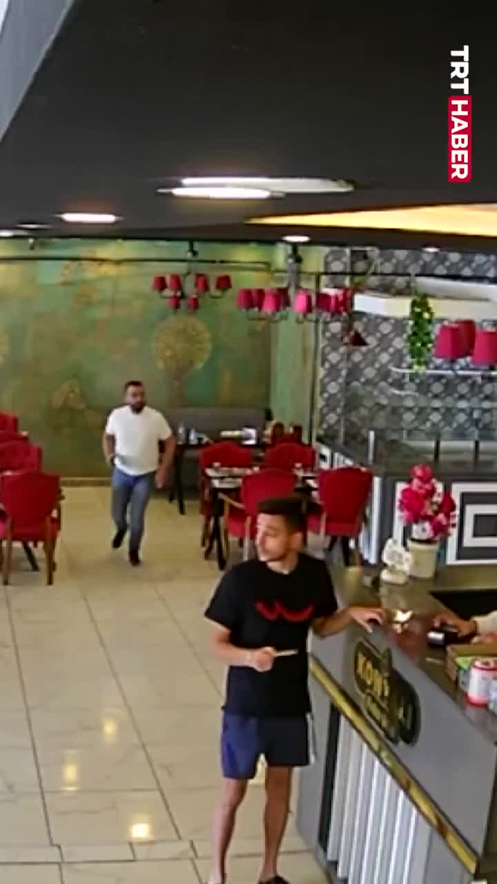 Türkiyədə zəlzələ anı