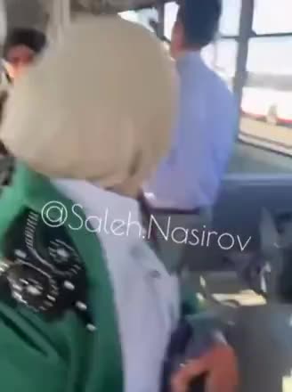 Avtobusda sərnişinlər əlbəyaxa oldular