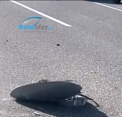 Piyadanı vurmaq istəməyən sürücü maşını aşırdı