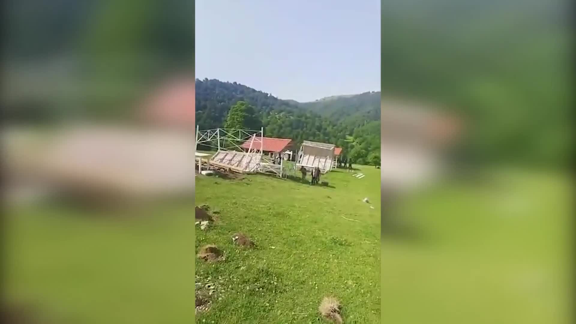 Gədəbəyin Aytala kəndində evlər sökülüb