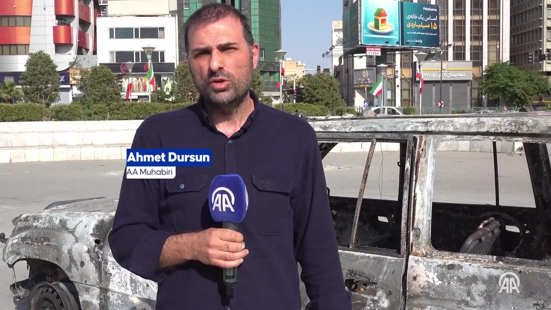 İsrailin vurduğu ambulans Tehranda nümayiş etdirilir