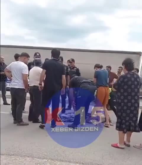Bakıda maşın ana və qızını vurdu, biri öldü