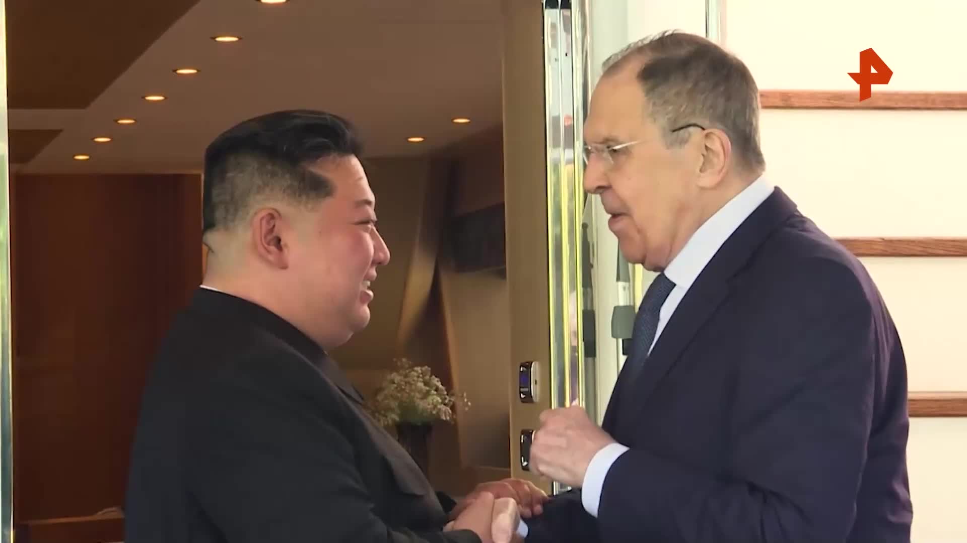 Lavrovla Kim Çen In arasında maraqlı dialoq 