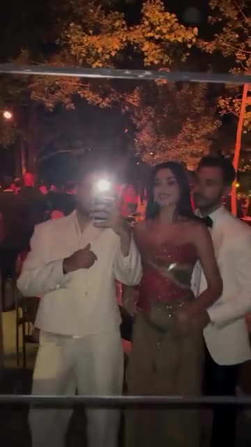 Hande Erçel Eli Saabın oğlunun toyuna bu geyimdə qatıldı