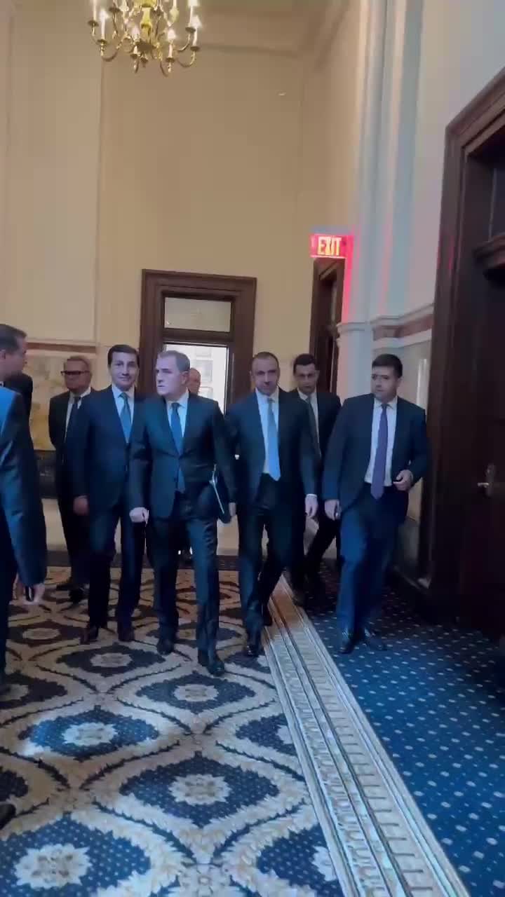 Azərbaycan nümayəndə heyəti Ağ evə gəldi