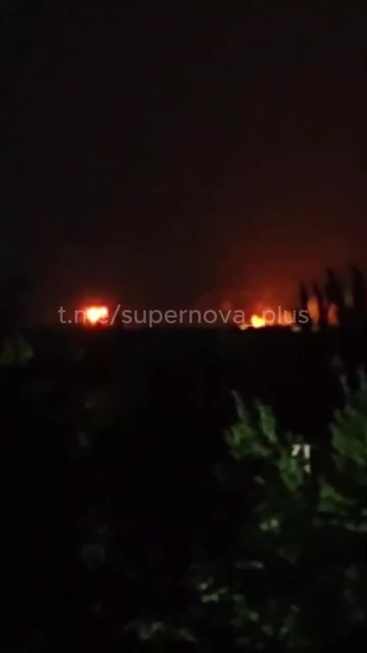 Ukrayna Rusiyada neft emalı zavodunu vurub