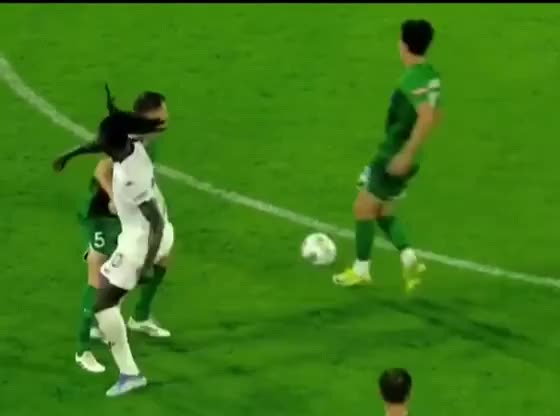 Əliyar Ağayev Moyze Kini meydandan qovdu
