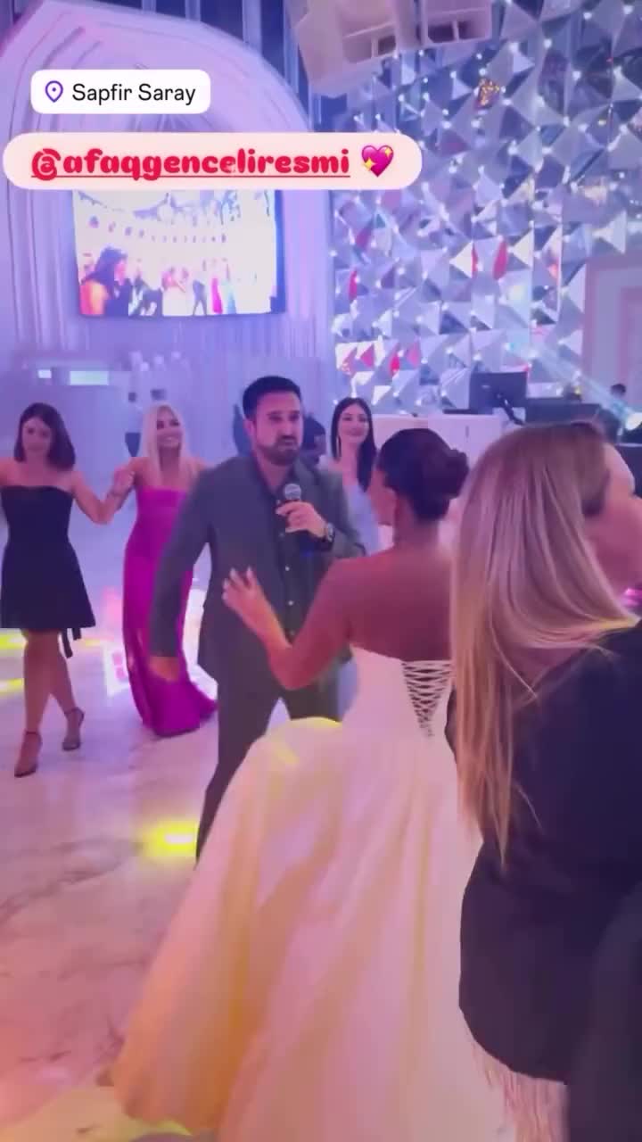 Afaq Gəncəlinin qardaşı evləndi