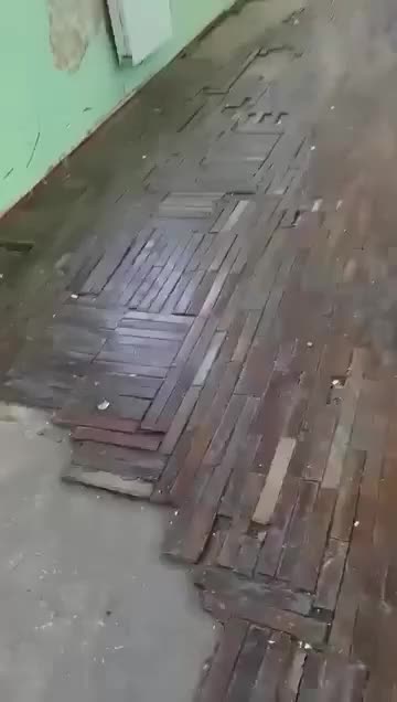 "Bu məktəb şagirdlər üçün təhlükədir"
