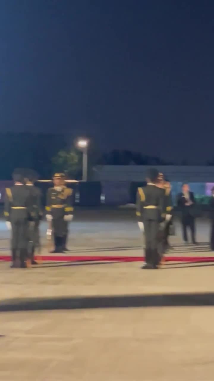 Prezident Çinə getdi