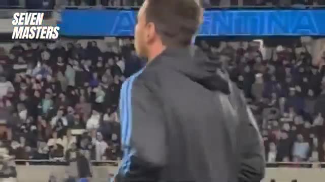 Messi milli ilə son ev oyununda ağladı