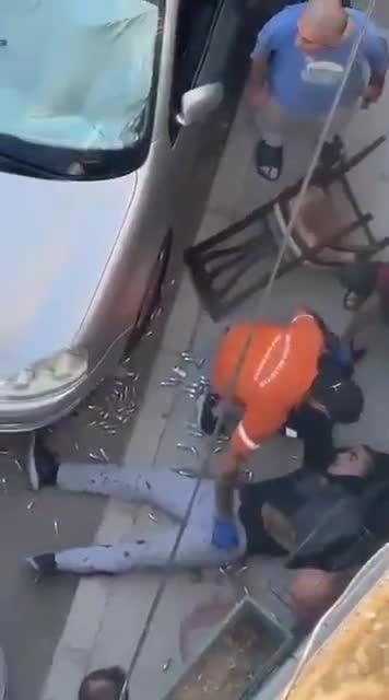 İzmirdə polislərə atəş açan yeniyetmə saxlanıldı