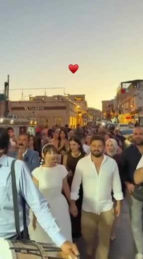 “Yasak Elma”nın aktrisası nişanlandı