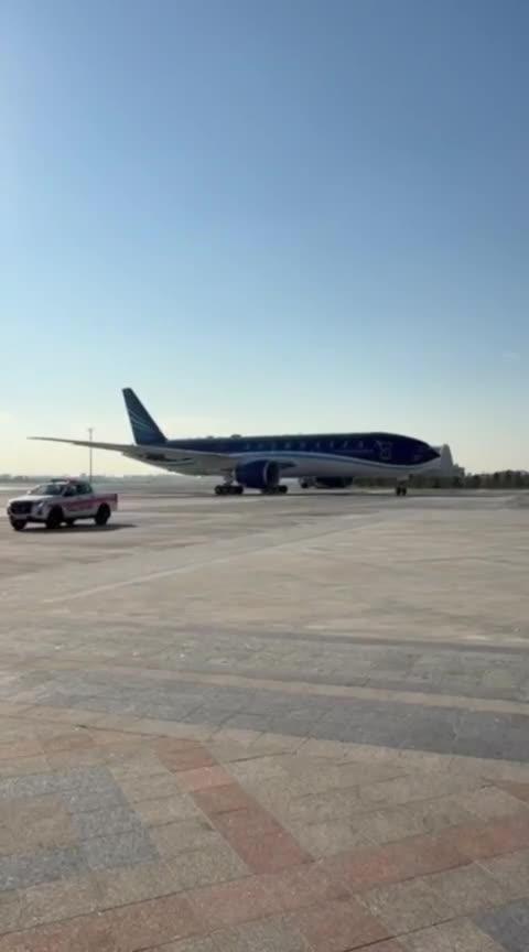 Prezident Özbəkistandadır 