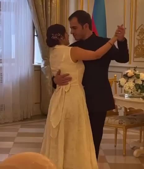 “Soyuq Günəş”in “Yarməd”i evləndi