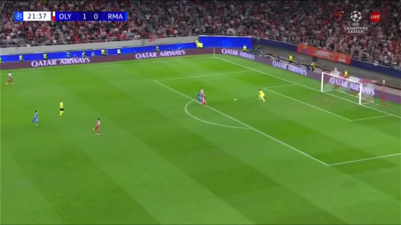 7 dəqiqəyə 3 qol vurdu