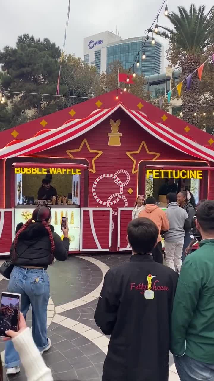 Bakıda turistlərin rəqsi gündəm oldu