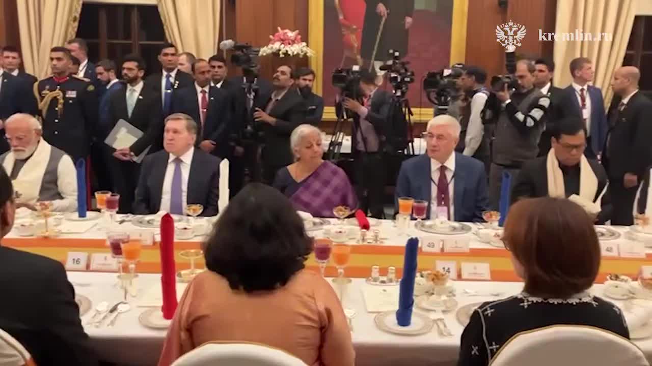 Putinə Hindistanda yeməyə nə verdilər?