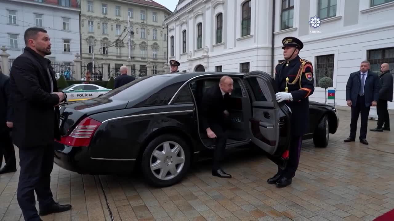 İlham Əliyev Bratislavada belə qarşılandı