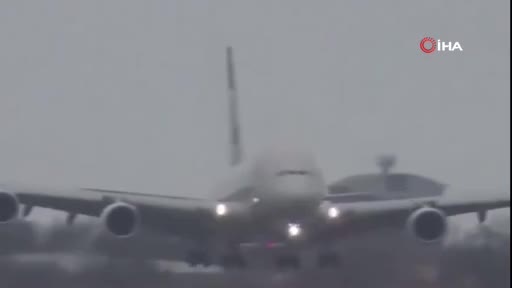 PSJ-nin təyyarəsi qəzadan belə yayındı