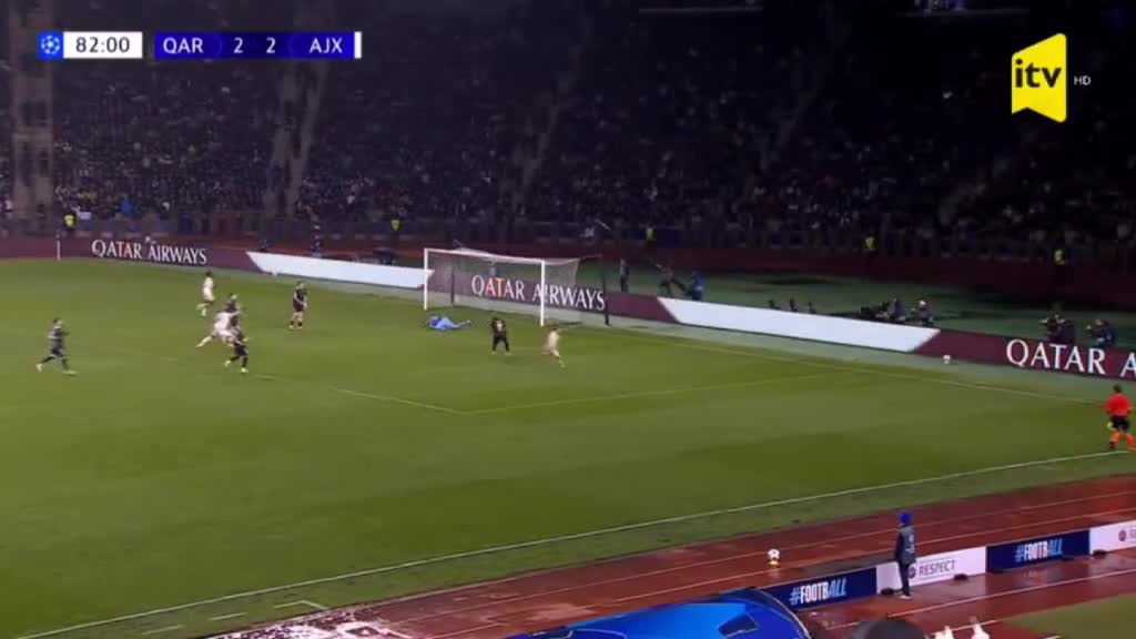 82-ci dəqiqədə Anton Qoei komandasının üçüncü qolunu vurur