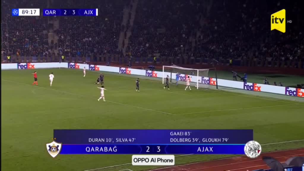 Oskar Qlux 90-cı dəqiqədə komandasının dördüncü qolunu vurdu