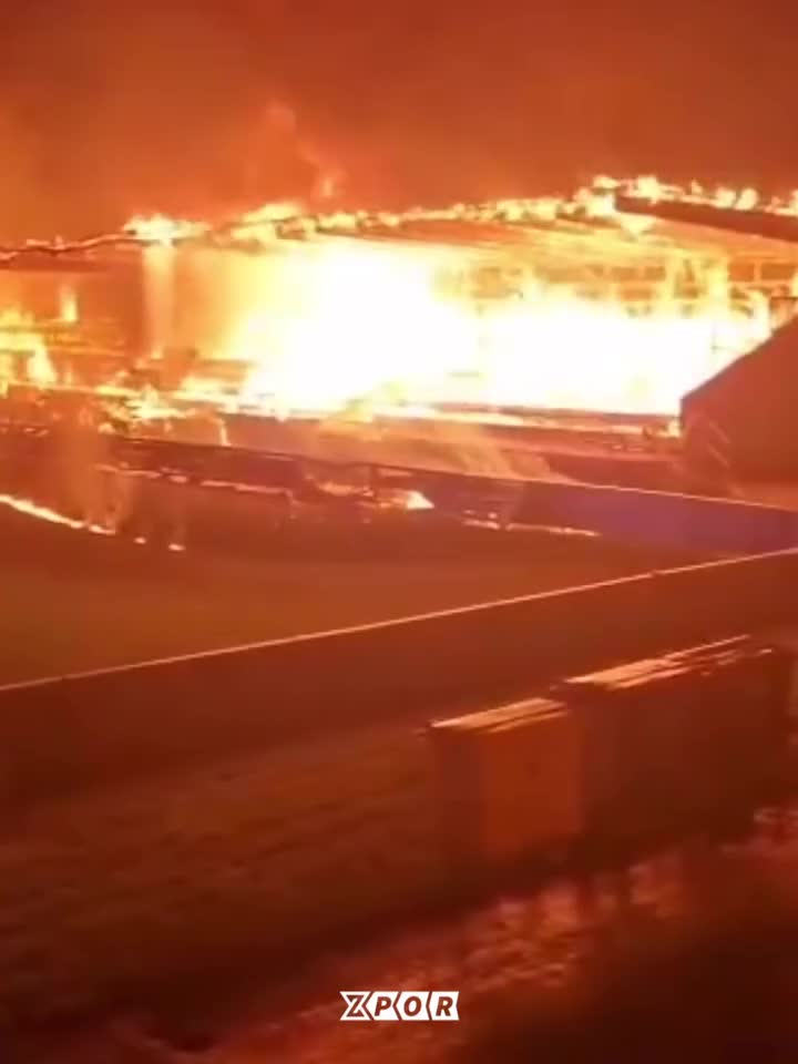 Finlandiyada 15 yaşlı üç azarkeş stadionu yandırdı