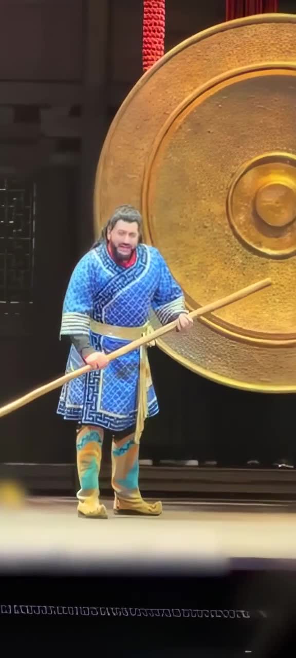 Azərbaycanlı tenor London Kral Opera evinin səhnəsində