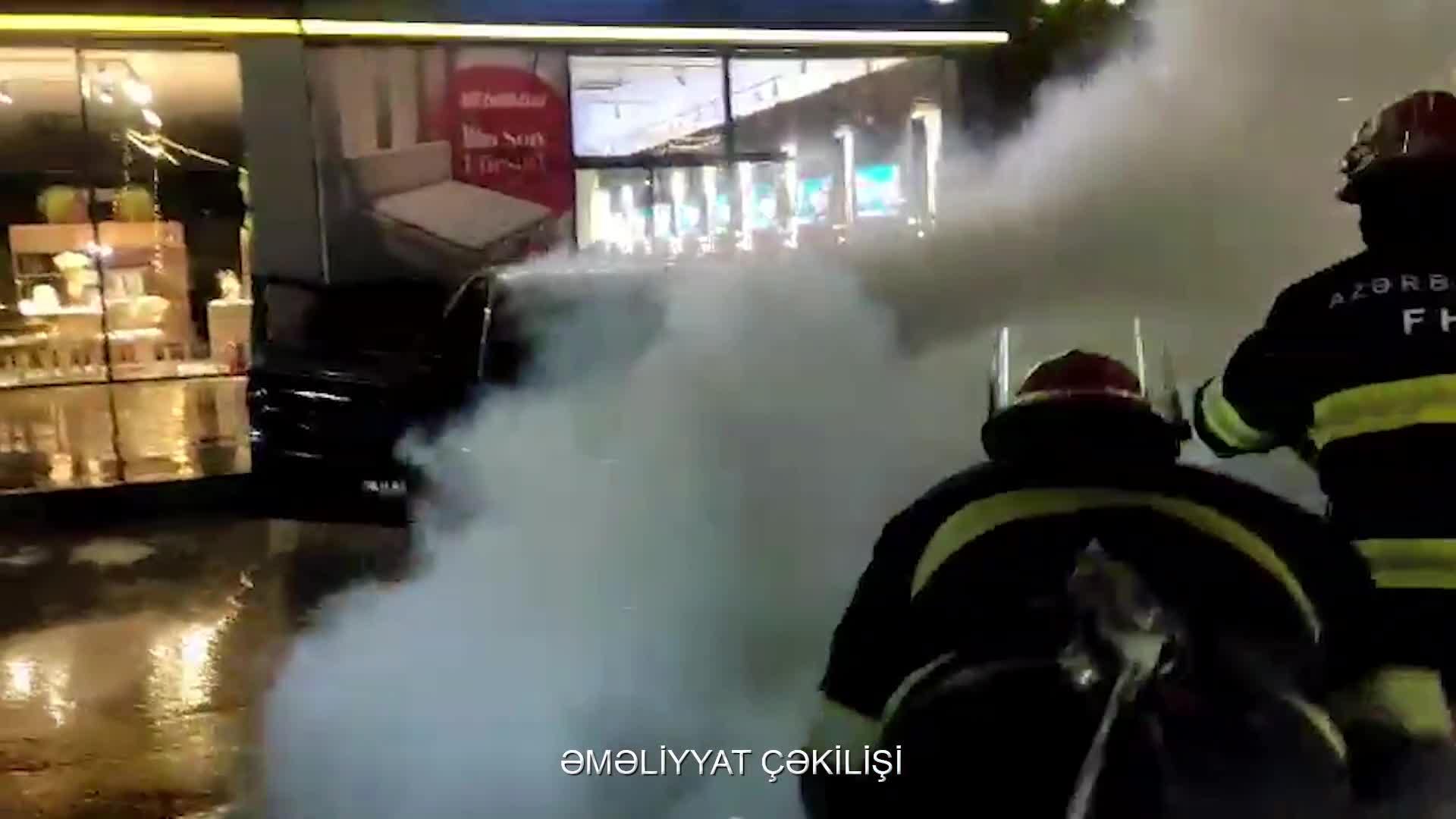 Sumqayıtda maşın yandı