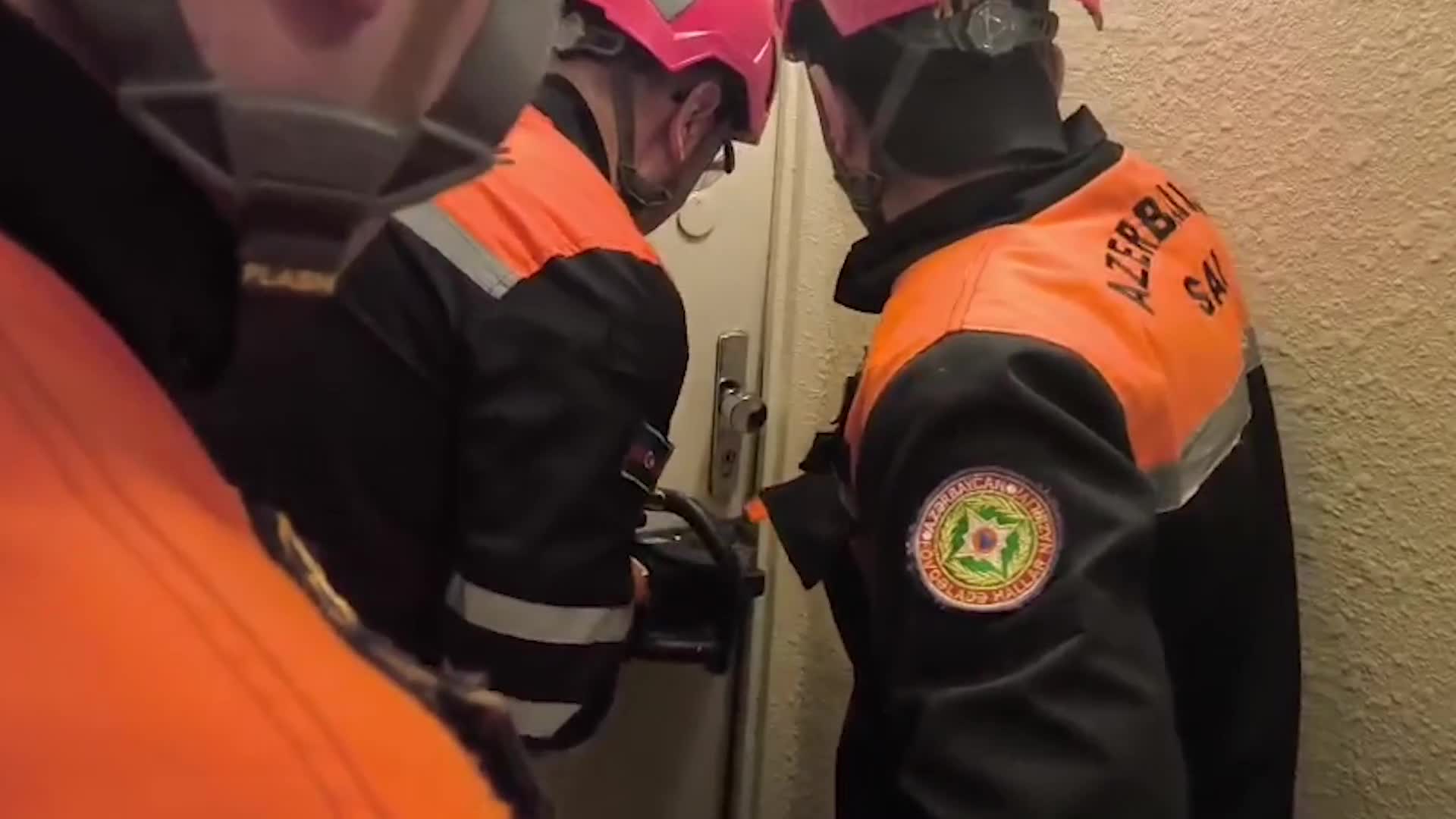 88 yaşlı kişi evdə köməksiz qaldı