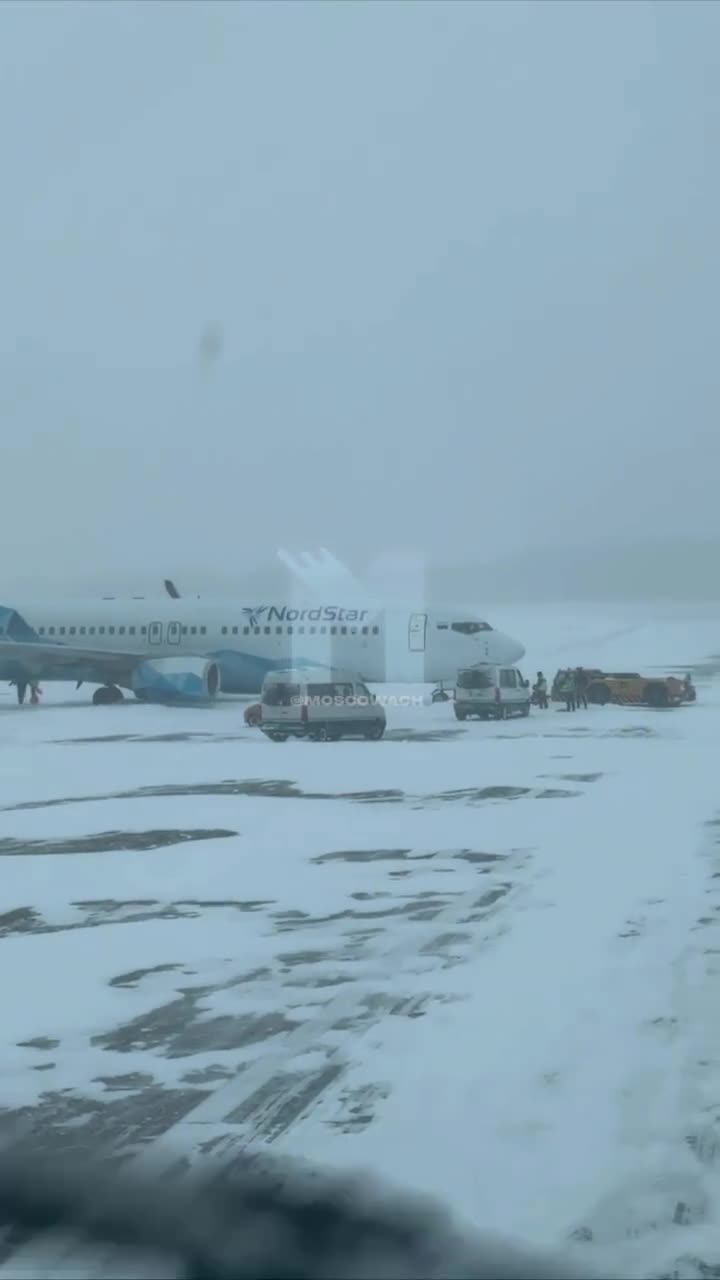 Moskvada təyyarə qara görə havaya qalxa bilmədi