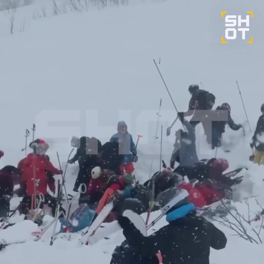 Gürcüstanda xizəkçilər qar uçqununun altında qaldı