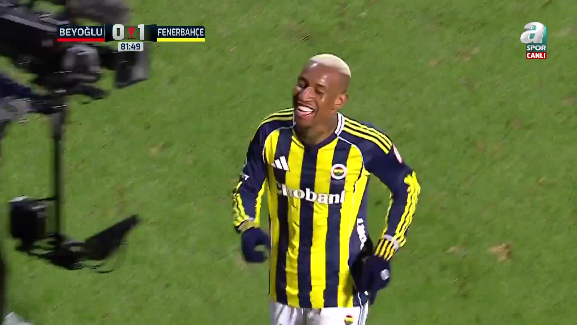 Taliskanın qolu ilə “Fənərbaxça” qələbə qazandı