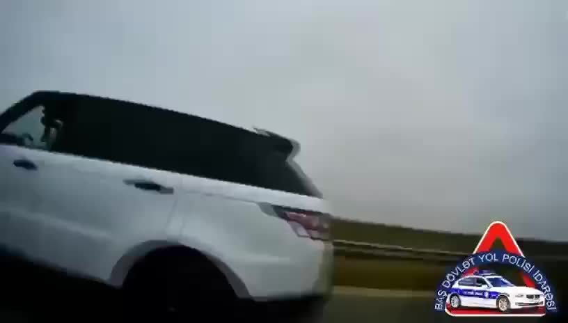 “Range Rover” təhlükəli manevr edən sürücü həbs olundu