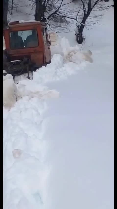 Həmin qarlı yollar belə təmizlənir